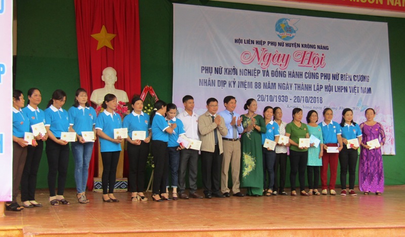 Hội Liên hiệp Phụ nữ huyện: Ngày hội Phụ nữ khởi nghiệp và đồng hành cùng phụ nữ biên cương 2018
